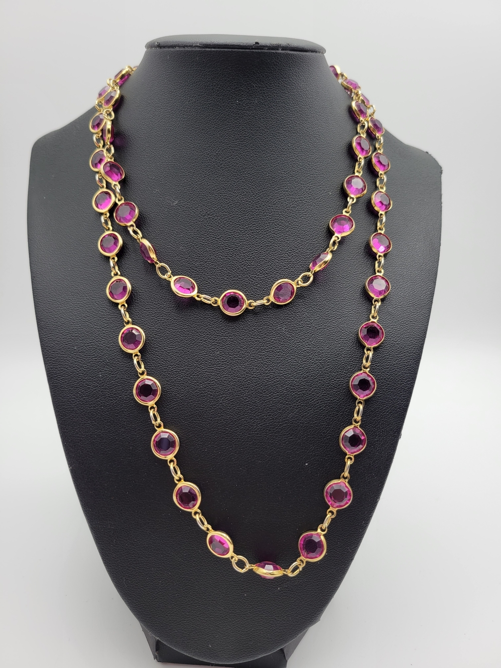 Vintage Light pink circle gold tone Crystal Long Neckalce - Picture 3 of 6